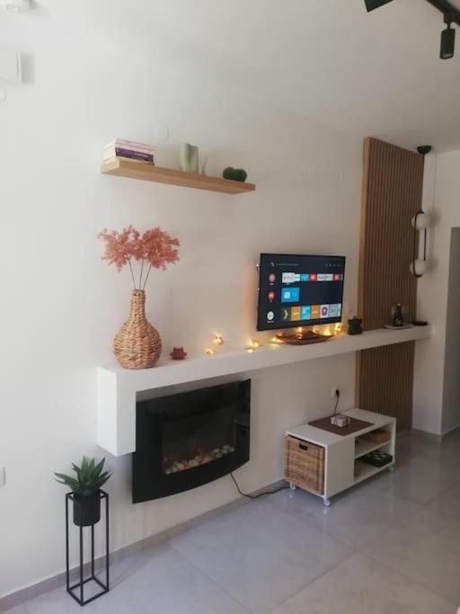 Brio Luxurious Urban Stay In Heraklio,Wifi,Αc イラクリオン エクステリア 写真