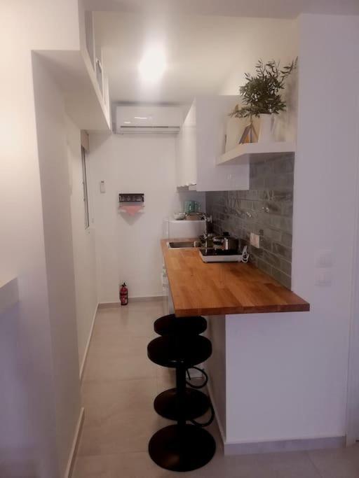 Brio Luxurious Urban Stay In Heraklio,Wifi,Αc イラクリオン エクステリア 写真