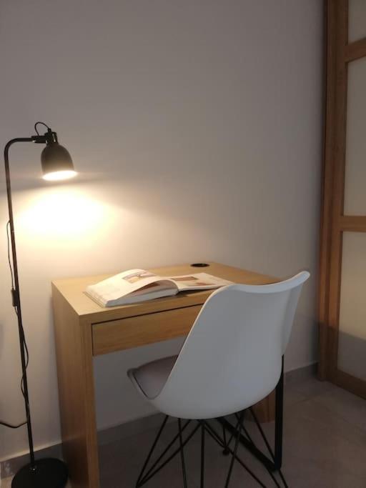 Brio Luxurious Urban Stay In Heraklio,Wifi,Αc イラクリオン エクステリア 写真