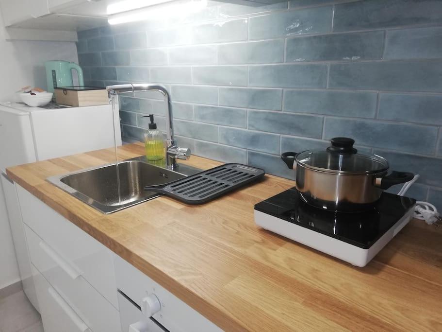 Brio Luxurious Urban Stay In Heraklio,Wifi,Αc イラクリオン エクステリア 写真